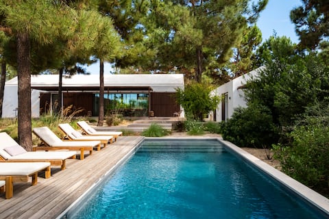 Unique luxury villa by the sea