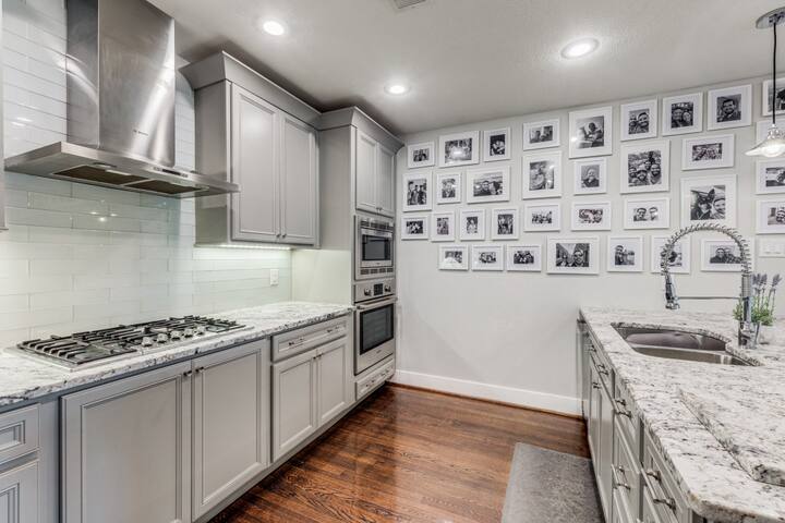 NEWCozy HP Cottage-ModernHome w/PrivateOffice&Yard gallery image 4