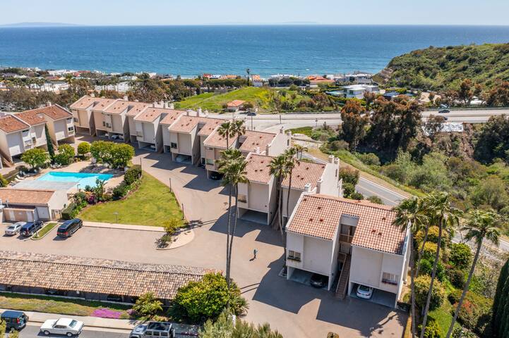 Malibu Central to Everything with Air Conditioning gallery image 3