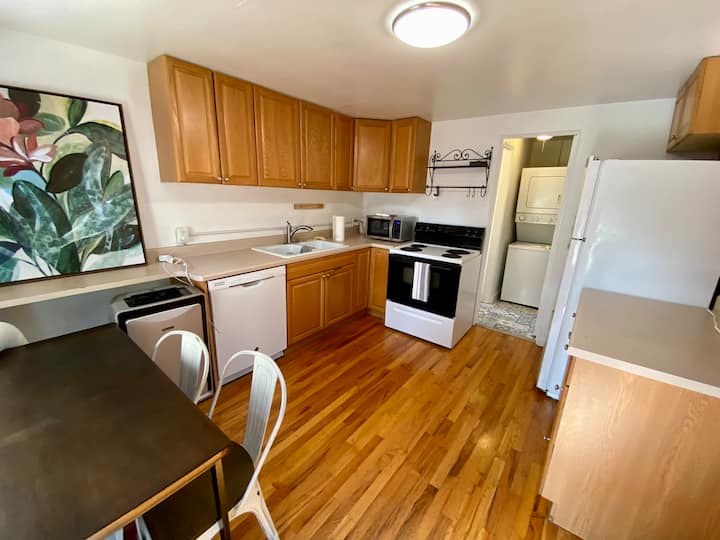 Cozy, 2 Bed House In Denver - Denver, CO