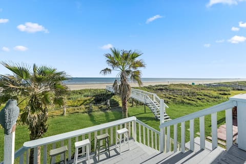 Spacious Beach Front Oasis