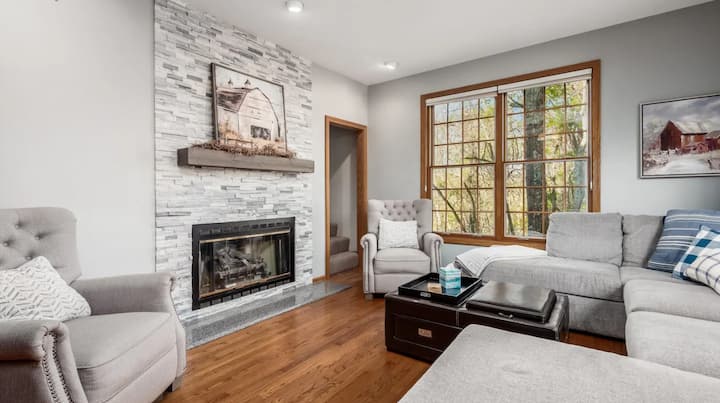 Twin Oaks Retreat - Cambridge, OH