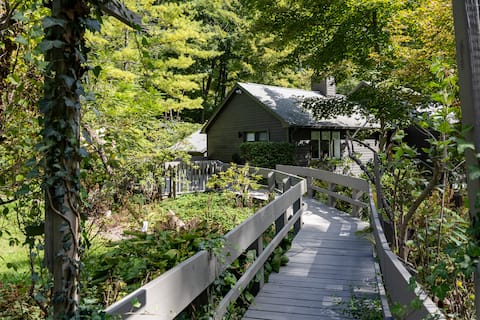 3 Bed/2.5 Bath with Indoor Pool