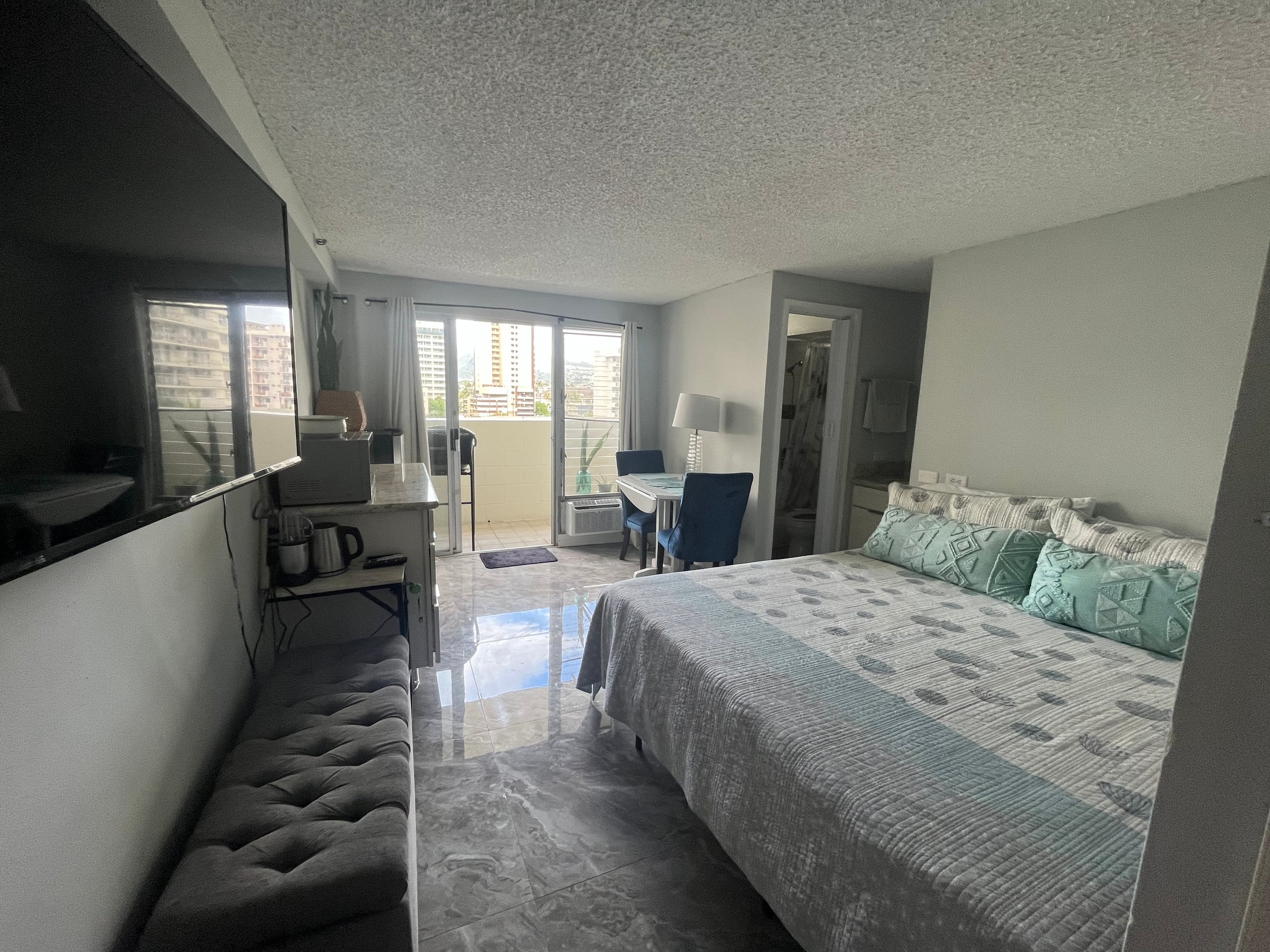 Cute Studio-3 mins from beach! - Image 2