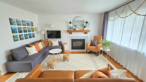 Top Airbnb: Bobcat Bungalow Walk To OU Campus / Uptown Athens in Athens