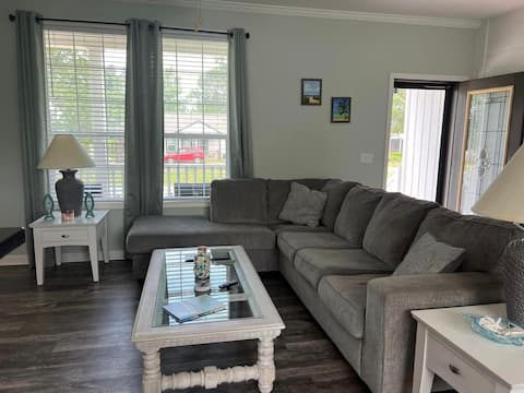 Top performing Airbnb: "Happy Place" 2520 Shady Oak CT in Upper Grand Lagoon