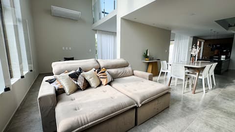 Successful Airbnb property: Exquisite house (20 people) Condomínio Águas Mansas in Alagoas