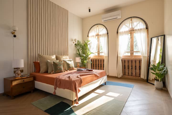 Bedroom 1 image 2