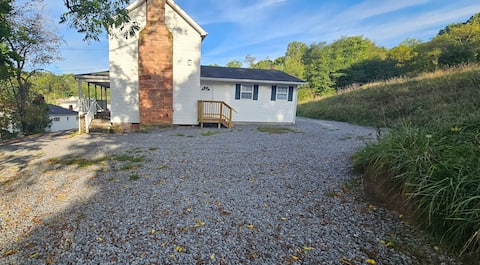 Cottontail Farmhouse HMT Trails