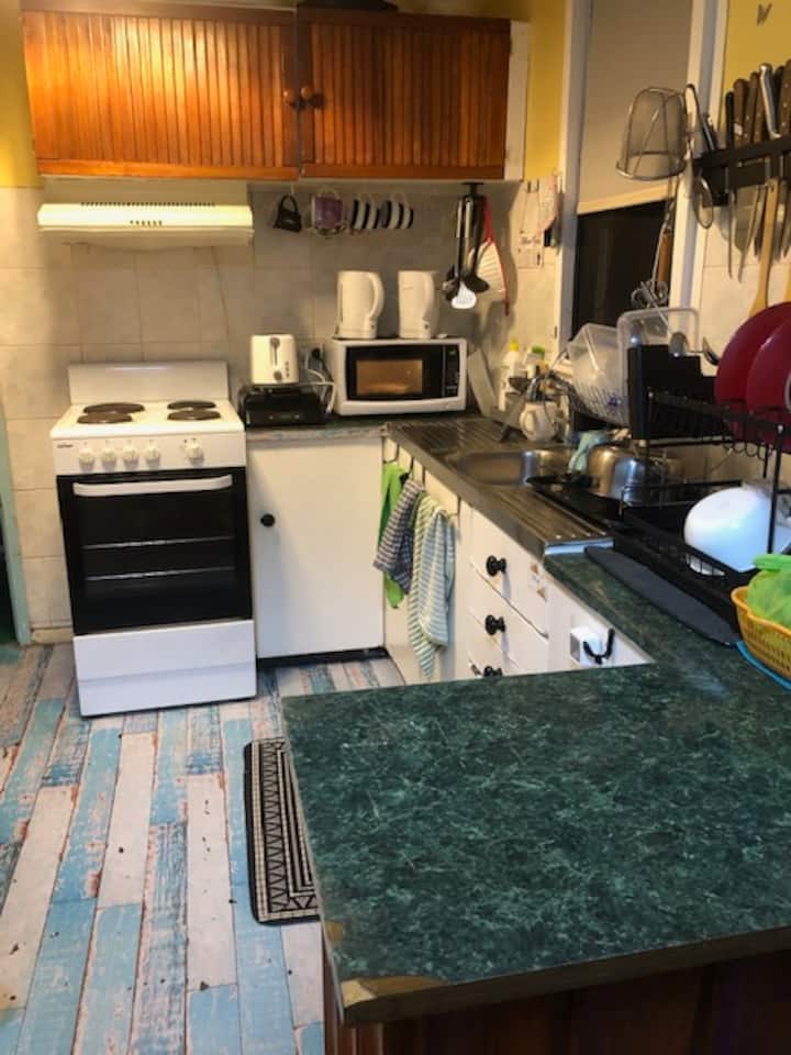 A Cozy Room In A Family Home - Wollongong