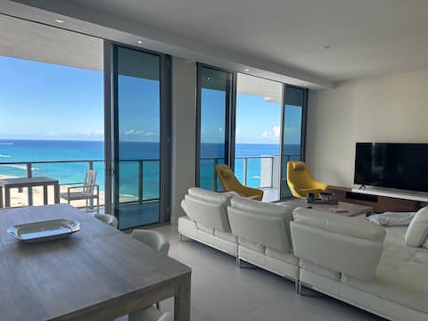 Spectacular beach front