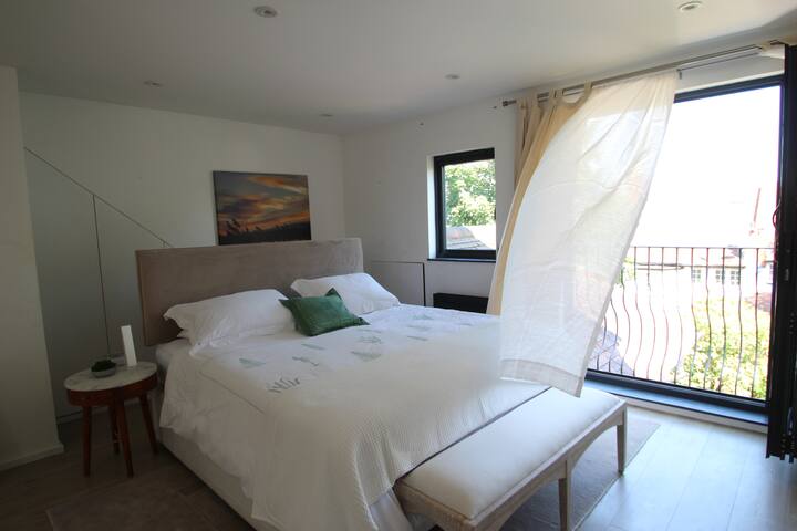 London Period House 4 Bed 4 Bath near Hampstead gallery image 4