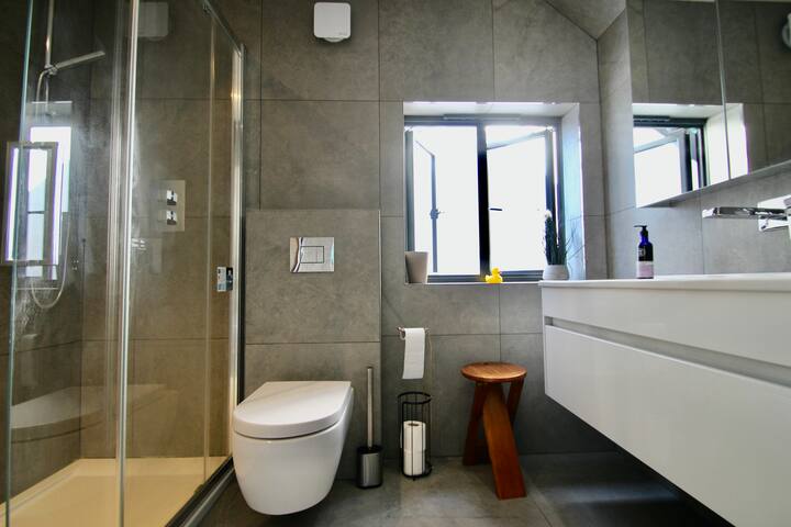 London Period House 4 Bed 4 Bath near Hampstead gallery image 5