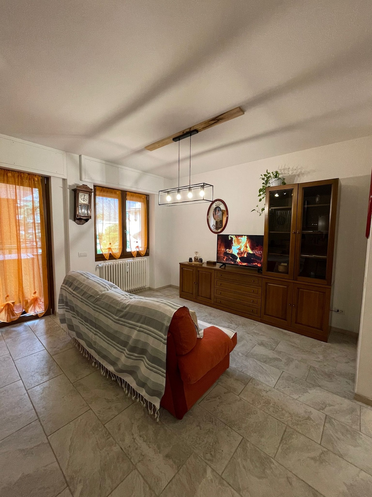 Airbnb performant: [BerninaExpress] Apartment just 200mt from station à Tirano