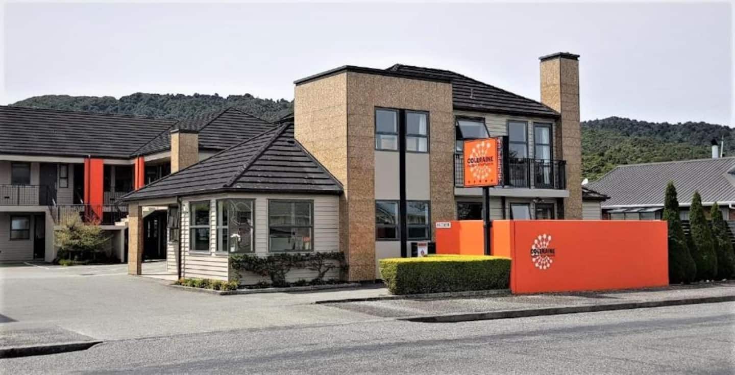2 Bedroom Apartment At Coleraine 3
