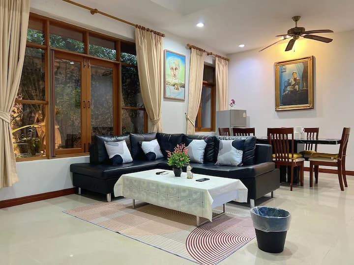 Gusvana Pool Villa-近芭提雅步行街、芭提雅码头 - Pattaya City