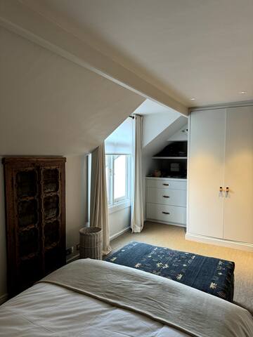 2 bedroom loft with high ceilings gallery image 2