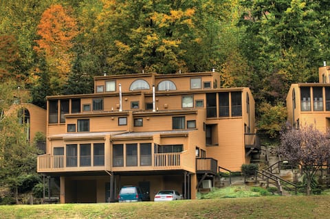 2 bdrm villa Poconos Mtns.