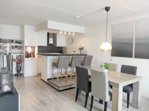 Cute holiday home near city center and forest