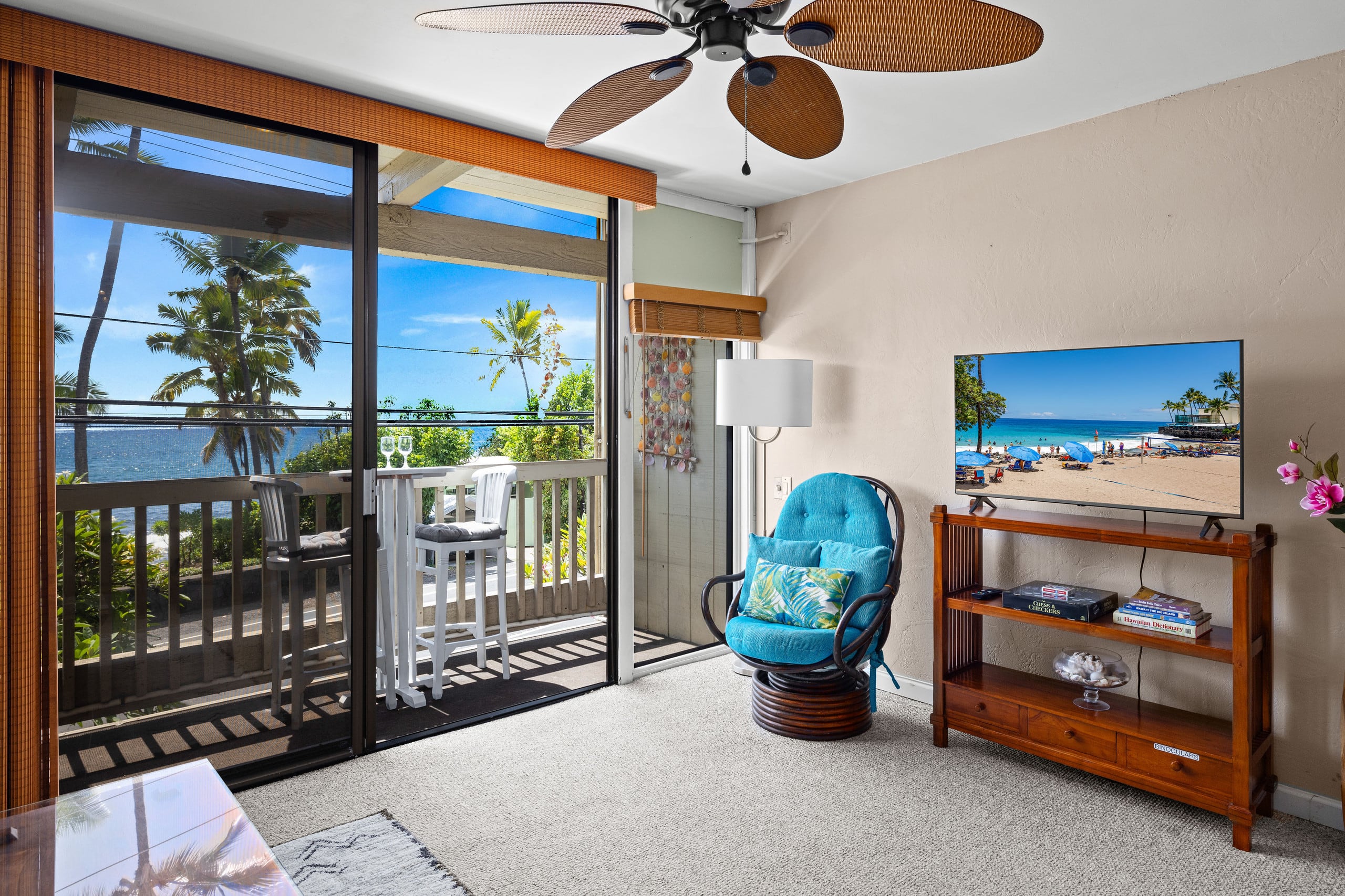 Condo in Kailua-Kona · ★4.82 · 1 bedroom · 2 beds · 1 private bath - Image 4