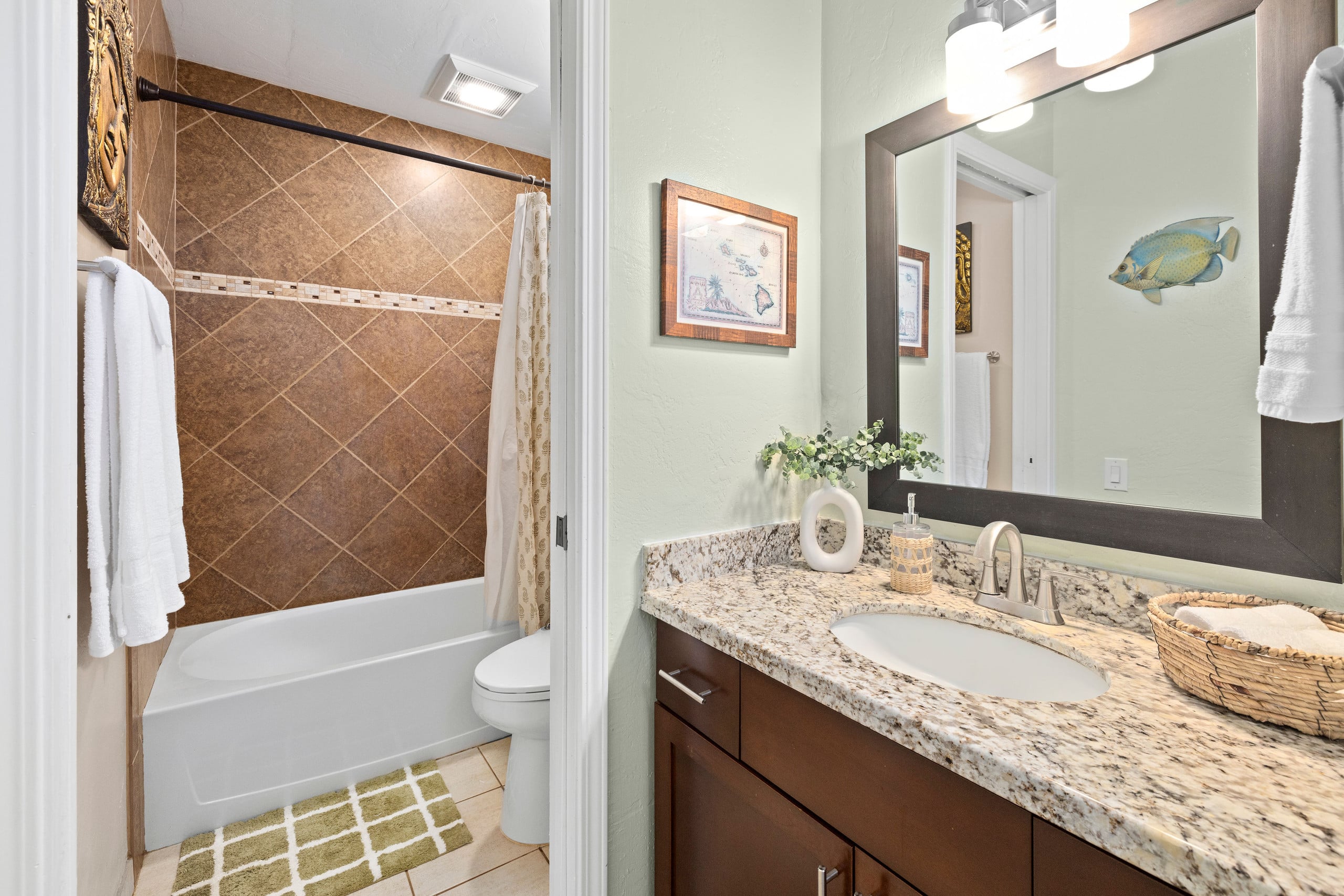Condo in Kailua-Kona · ★4.82 · 1 bedroom · 2 beds · 1 private bath - Image 14