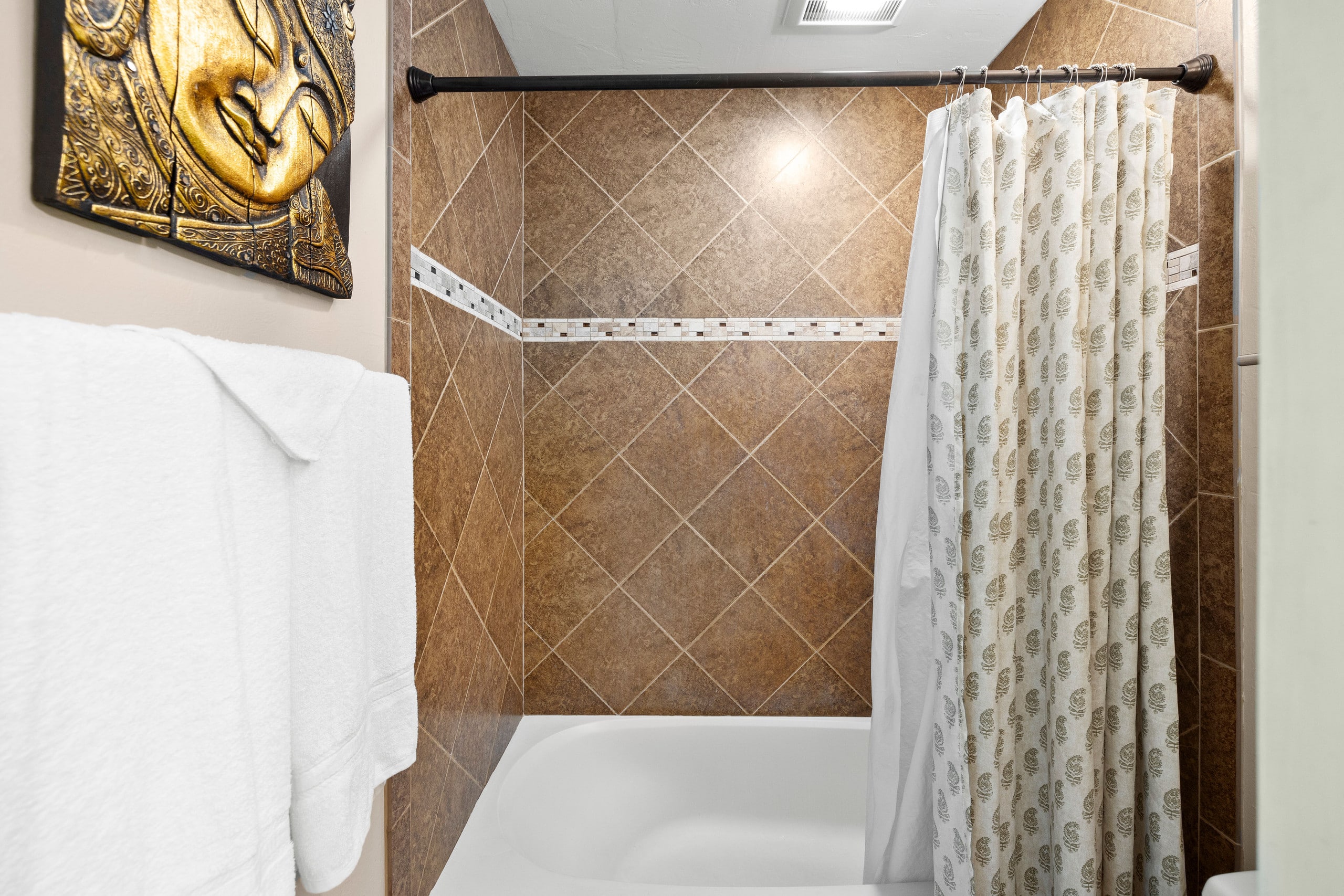 Condo in Kailua-Kona · ★4.82 · 1 bedroom · 2 beds · 1 private bath - Image 15