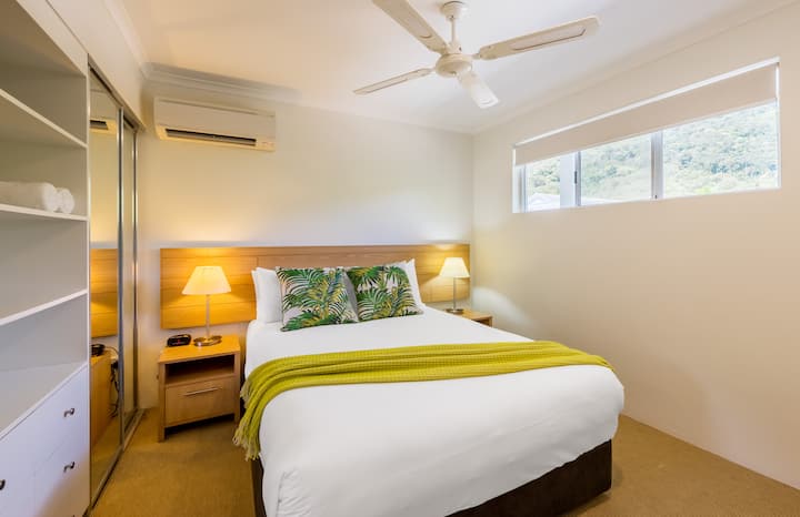 Coral Coast - 2 Bedroom Apartment - Palm Cove