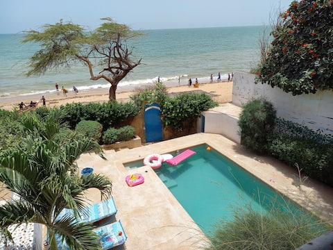 Villa with private pool on the beach