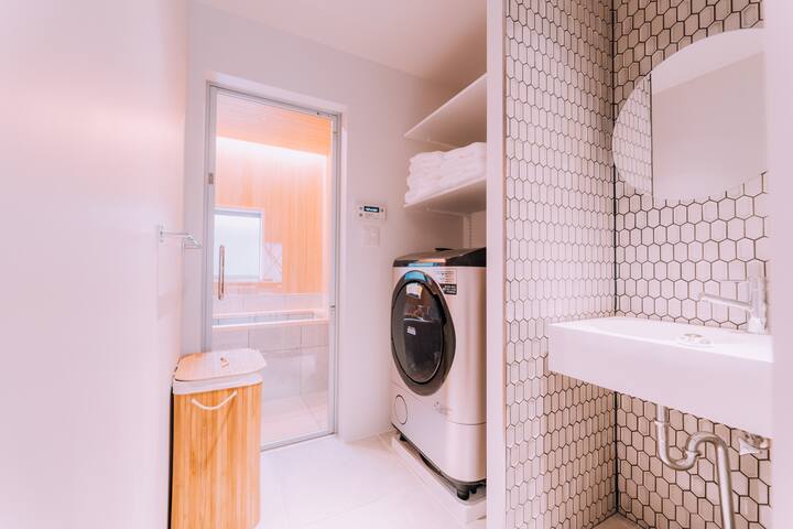 One Harajuku (Long Stays Only) gallery image 5