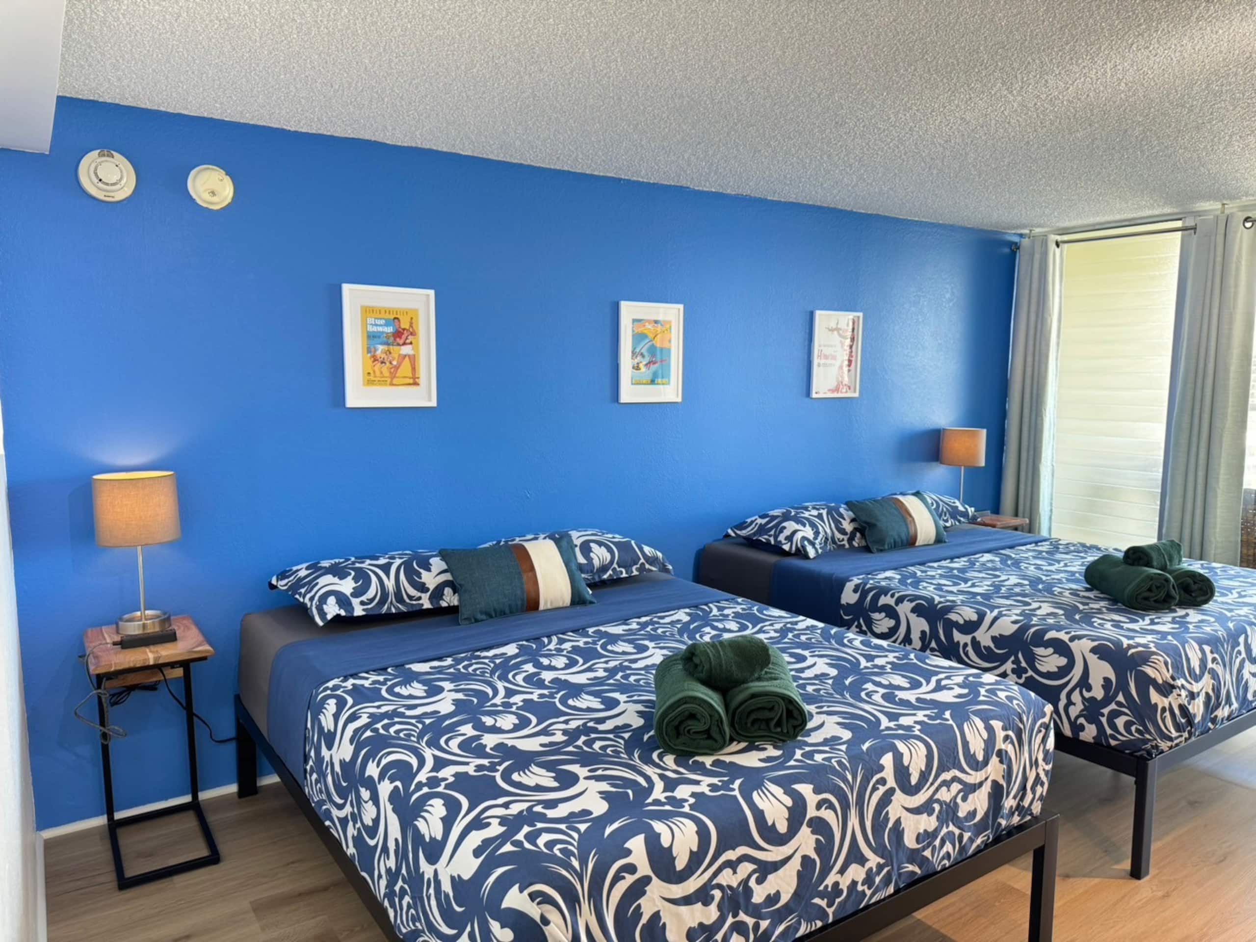 Private studio with Balcony  in Center of Waikiki! - Image 32
