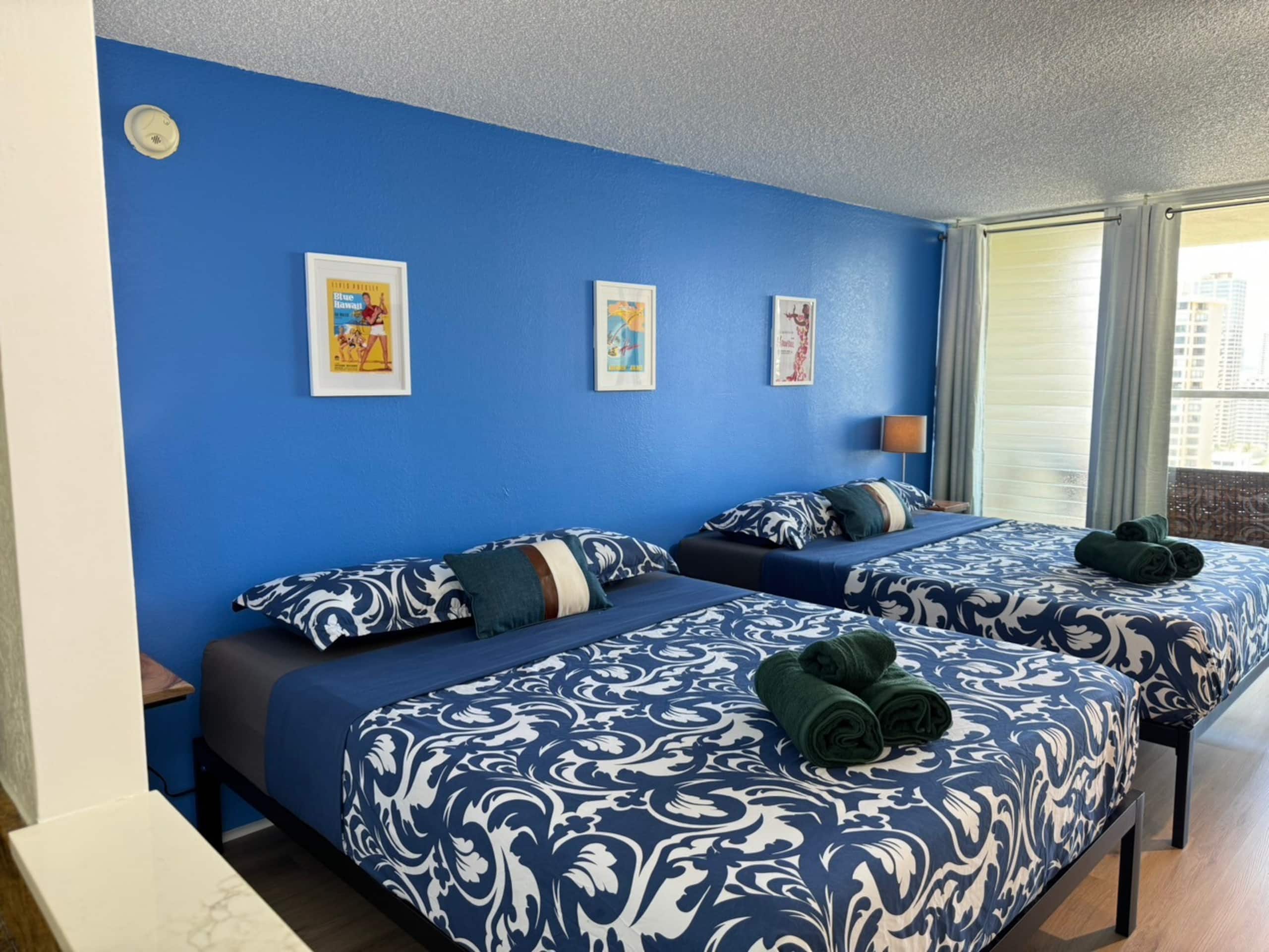Private studio with Balcony  in Center of Waikiki! - Image 33
