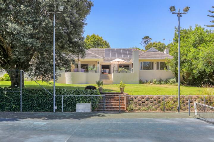 Country style home in Constantia gallery image 2