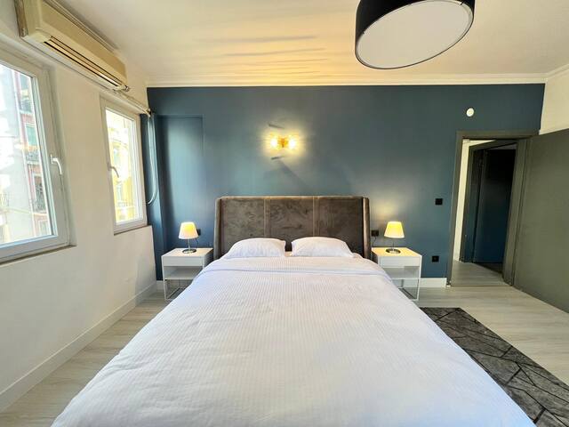 2 Stylish Units, 4BR, AC, Lift, Terrace Cihangir gallery image 2