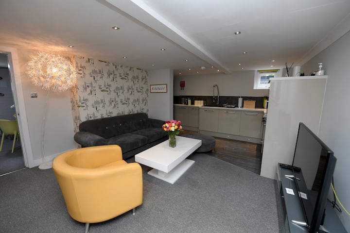 Harrogate Central Suite - Garden - Conservatory - 하로게이트