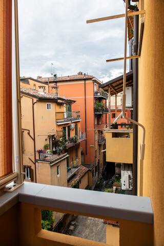 Morgana guarda il canale – Centro storico gallery image 2