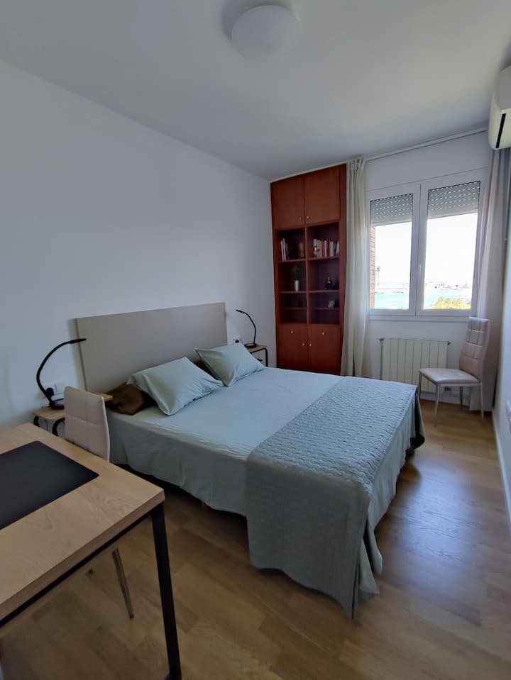 חדר עם נוף לנמל