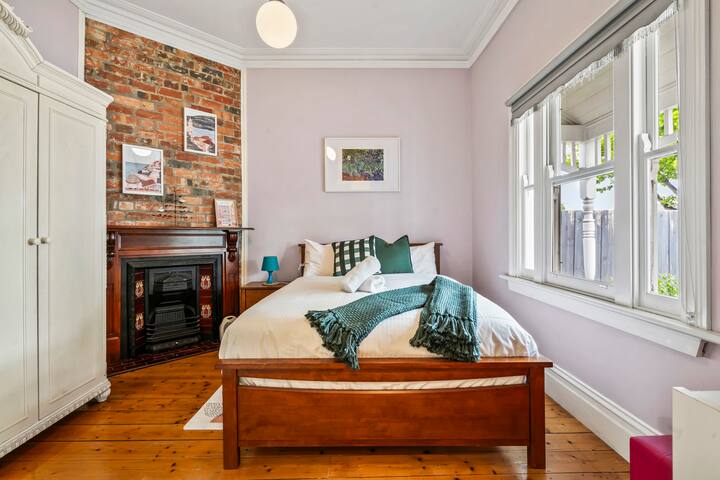 Cosy Yarraville Home gallery image 3