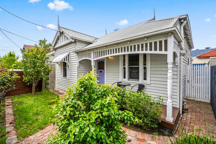 Cosy Yarraville Home