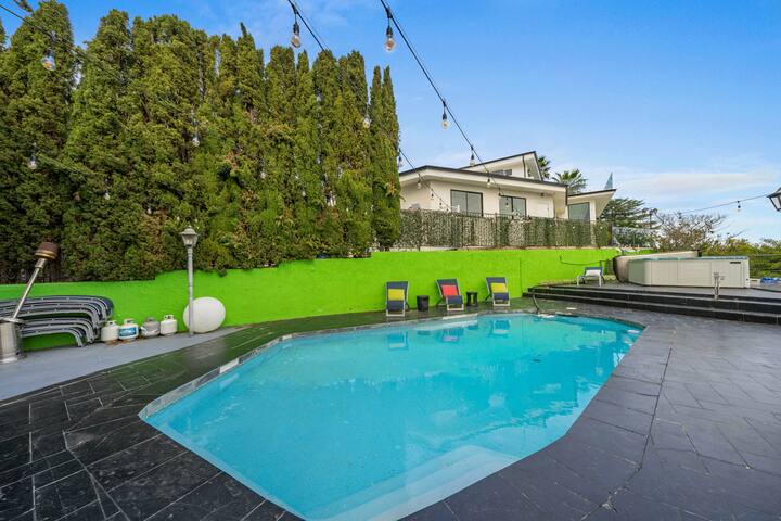 holliwood hills amazyng gallery image 5