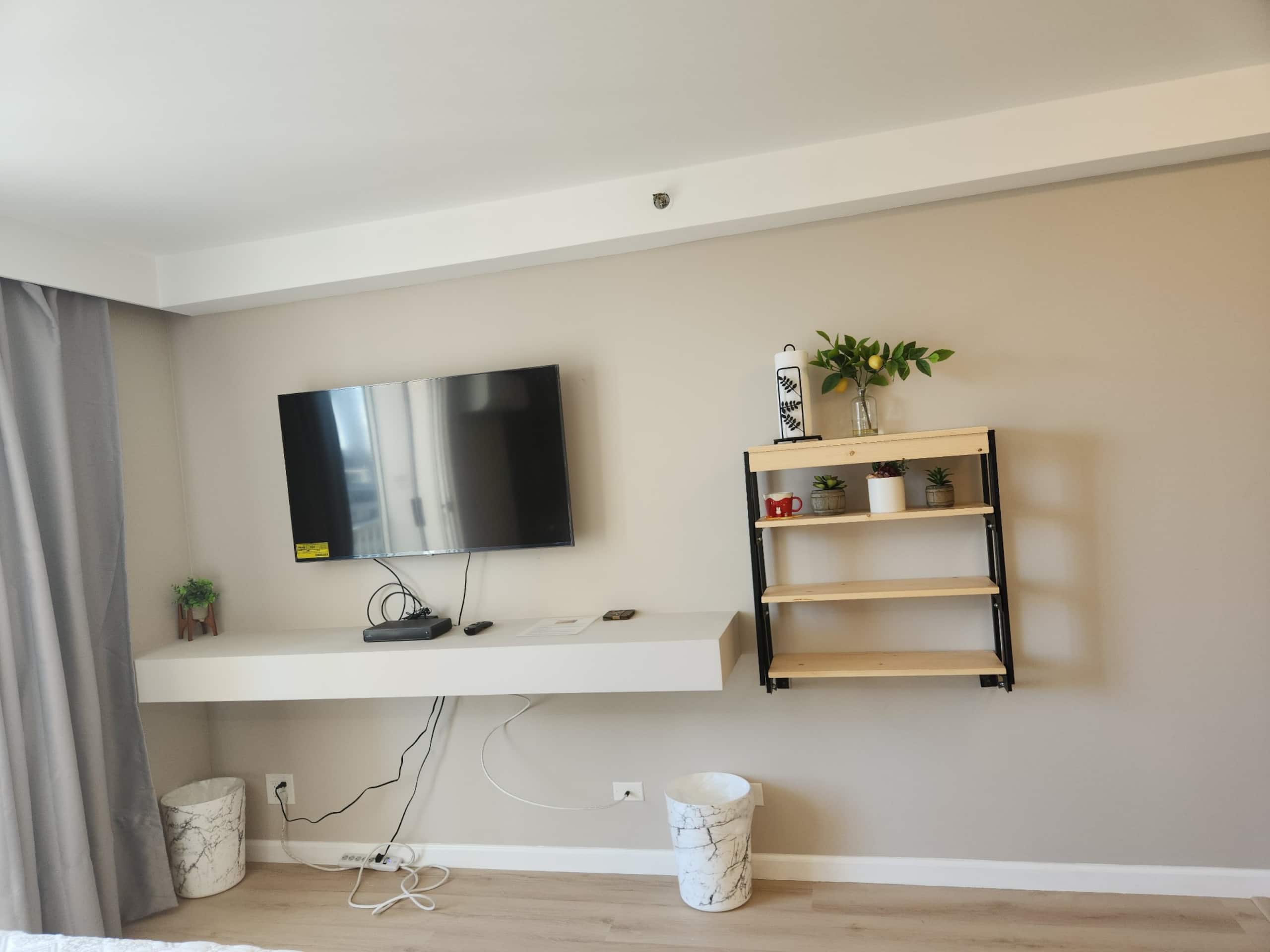Newly Remodeled High Rise View! - Image 24