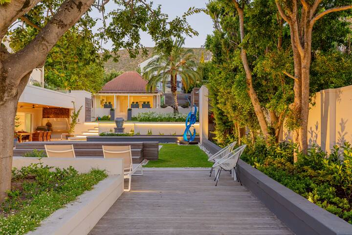 Paradise Central! gallery image 3