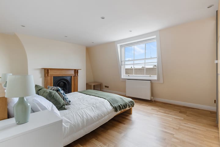 Parea Living managed Airbnb listing 1