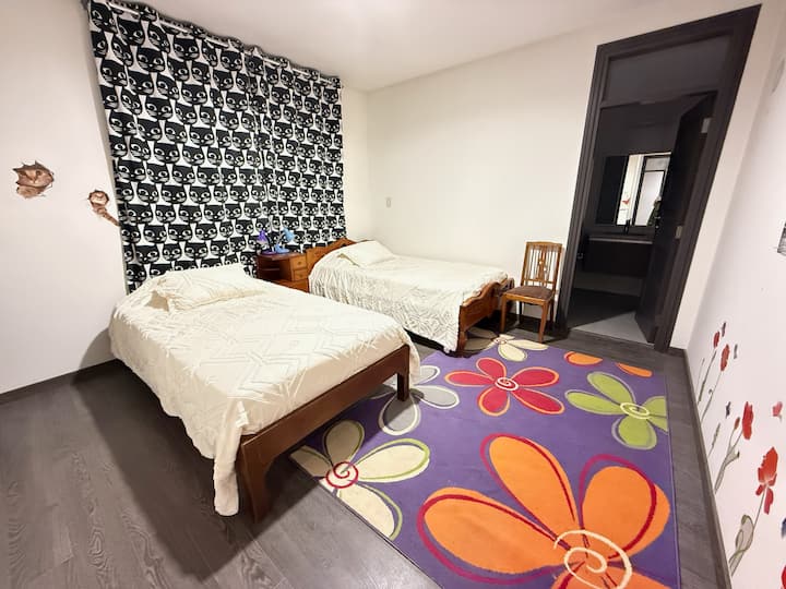 Две удобни двойни легла и самостоятелна баня.