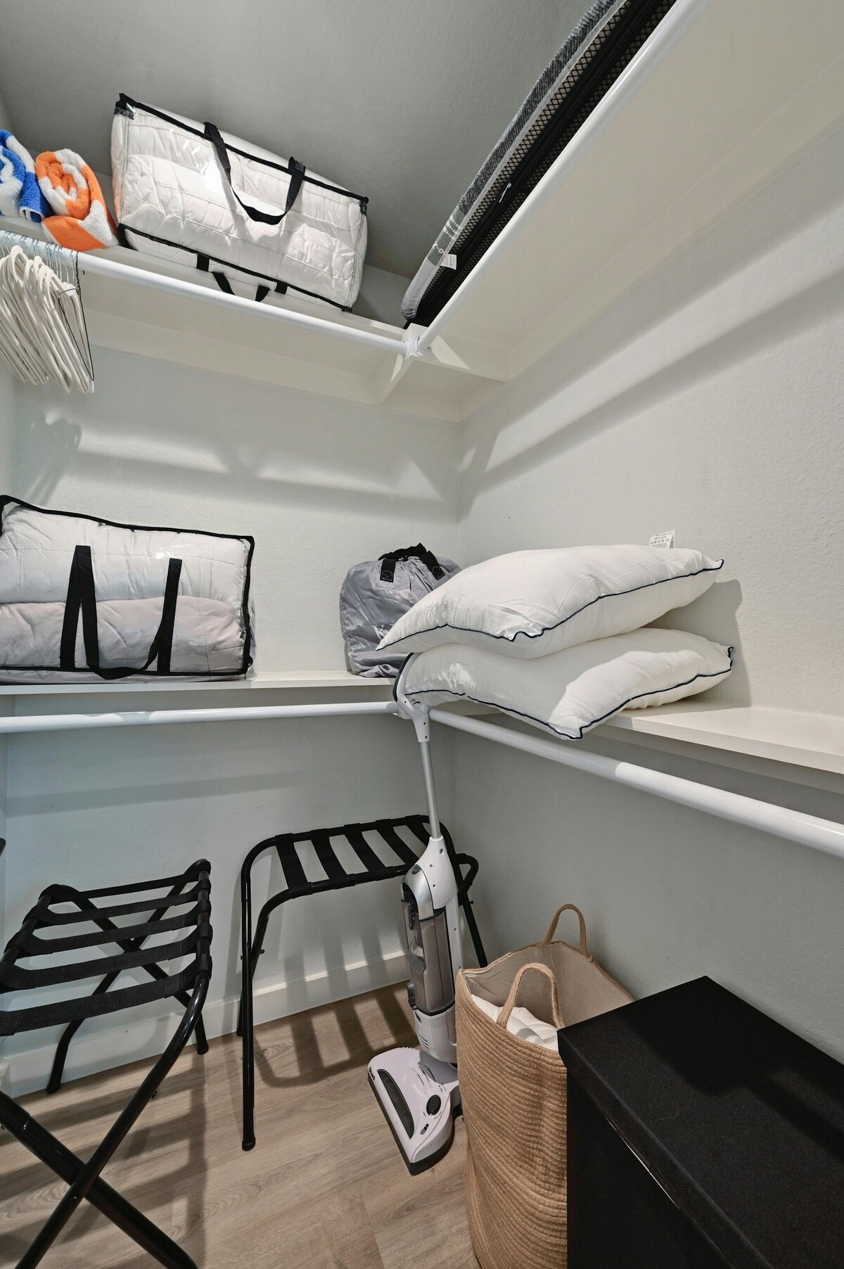 NEW! Walk to Zilker! King Bed!