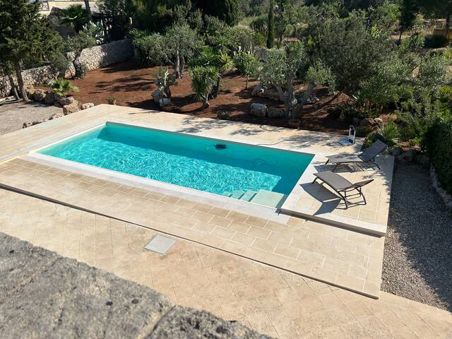 luxury villa with pool and sea view gallery image 5