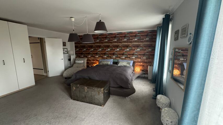 Family Home with Sauna and Hot Tub gallery image 3