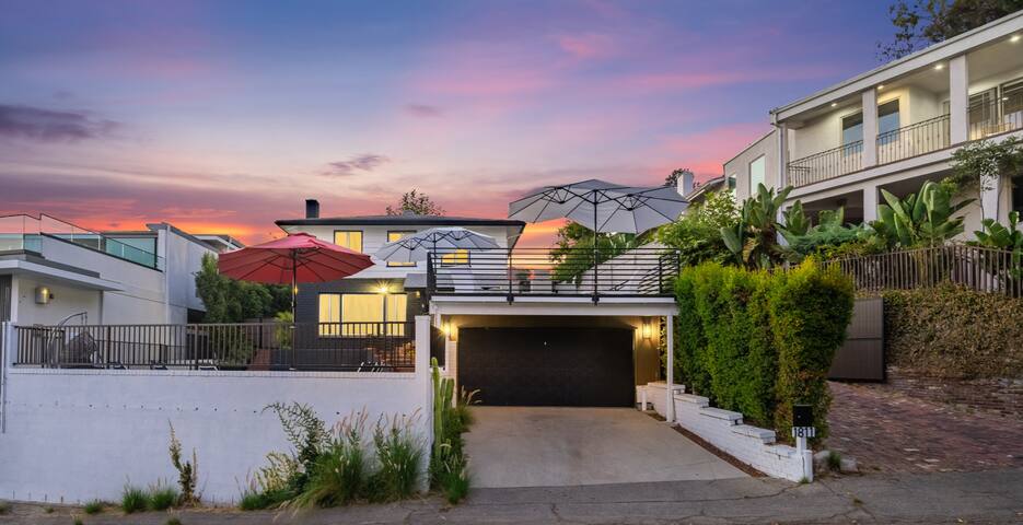 Hollywood Hills Modern Oasis 4BR Pool Skyline View gallery image 5