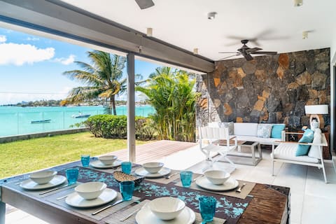 Aroma Beach Luxury Waterfront Apartment