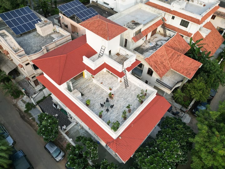 Champa Villa, Gandhinagar