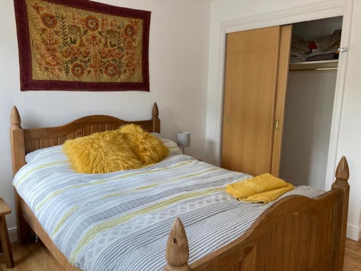 Spavaća soba 1 bračni krevet